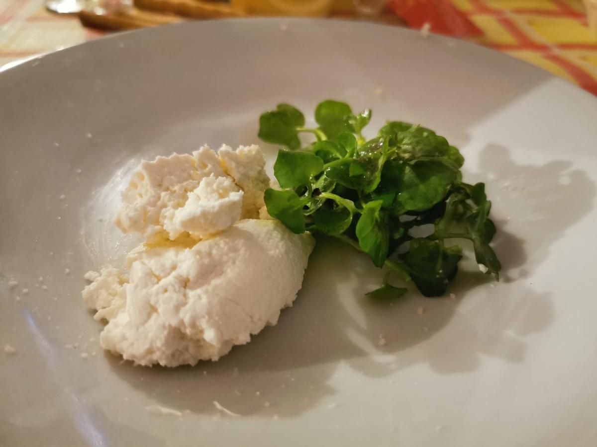 Albergo Ristorante Centro Vico Canavese Exteriér fotografie
