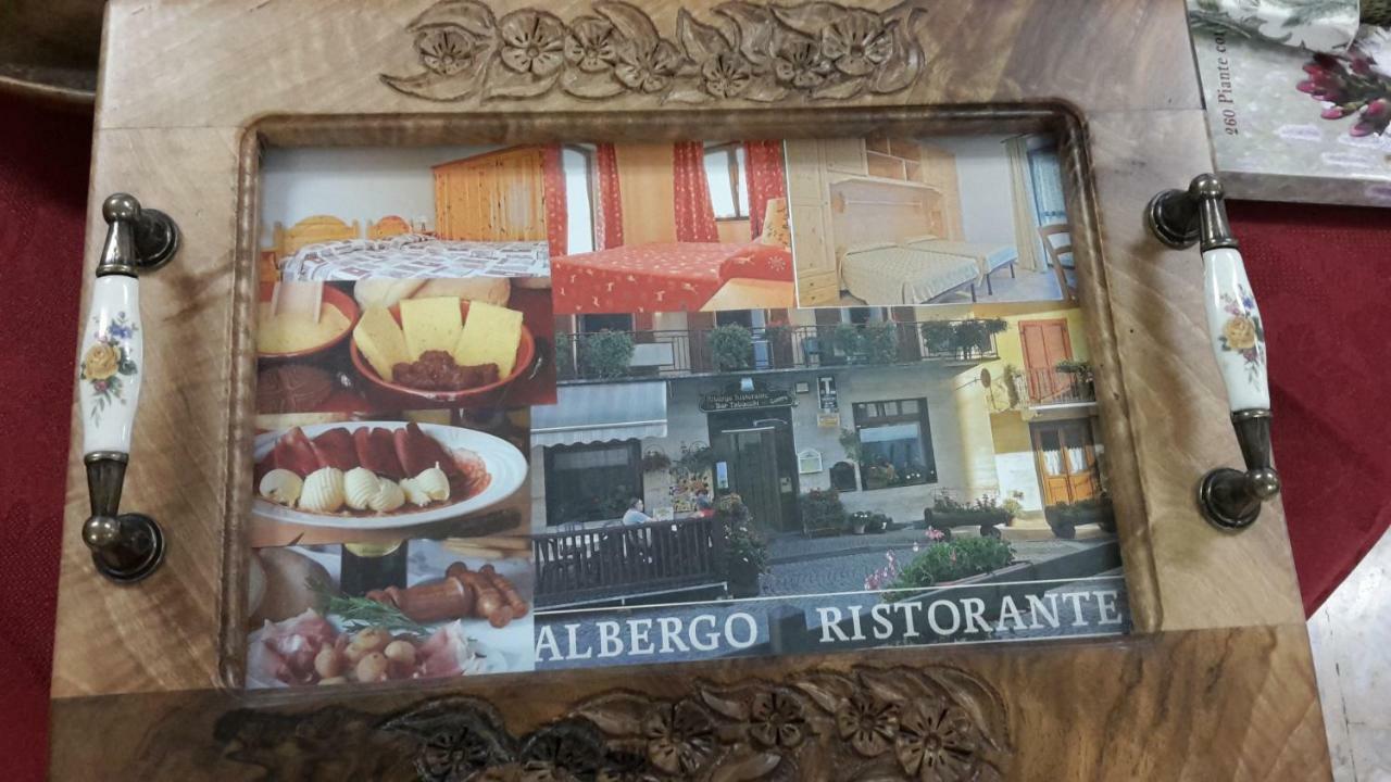 Albergo Ristorante Centro Vico Canavese Exteriér fotografie