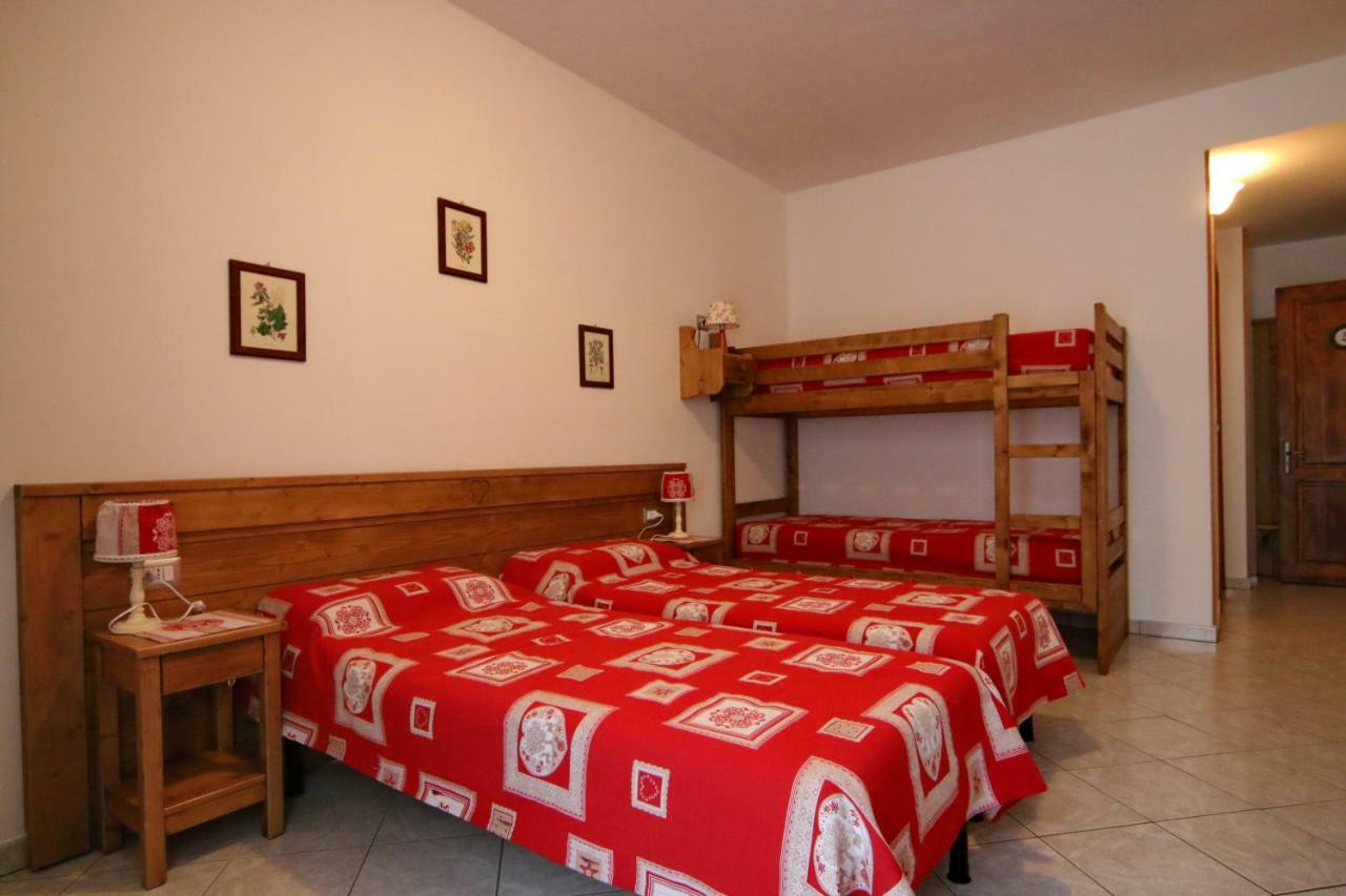Albergo Ristorante Centro Vico Canavese Exteriér fotografie