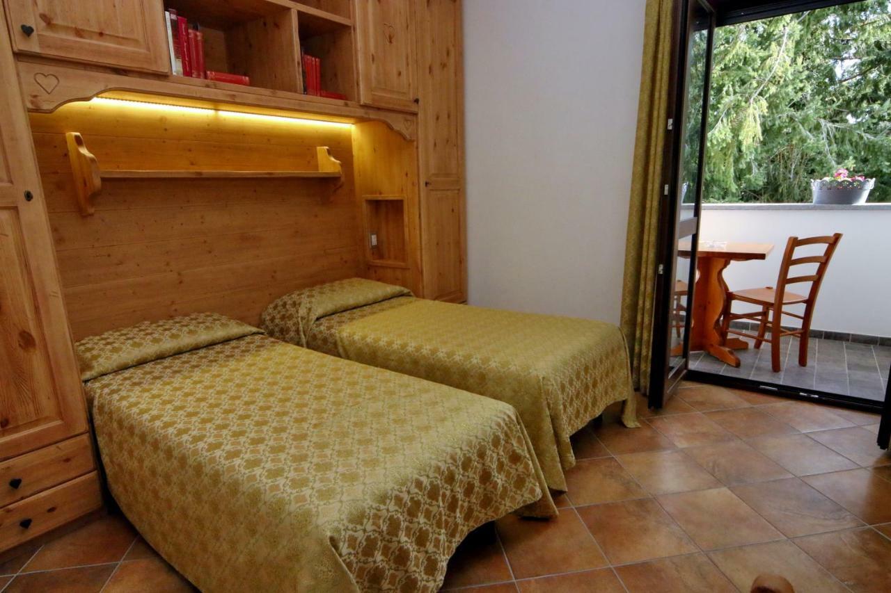 Albergo Ristorante Centro Vico Canavese Exteriér fotografie